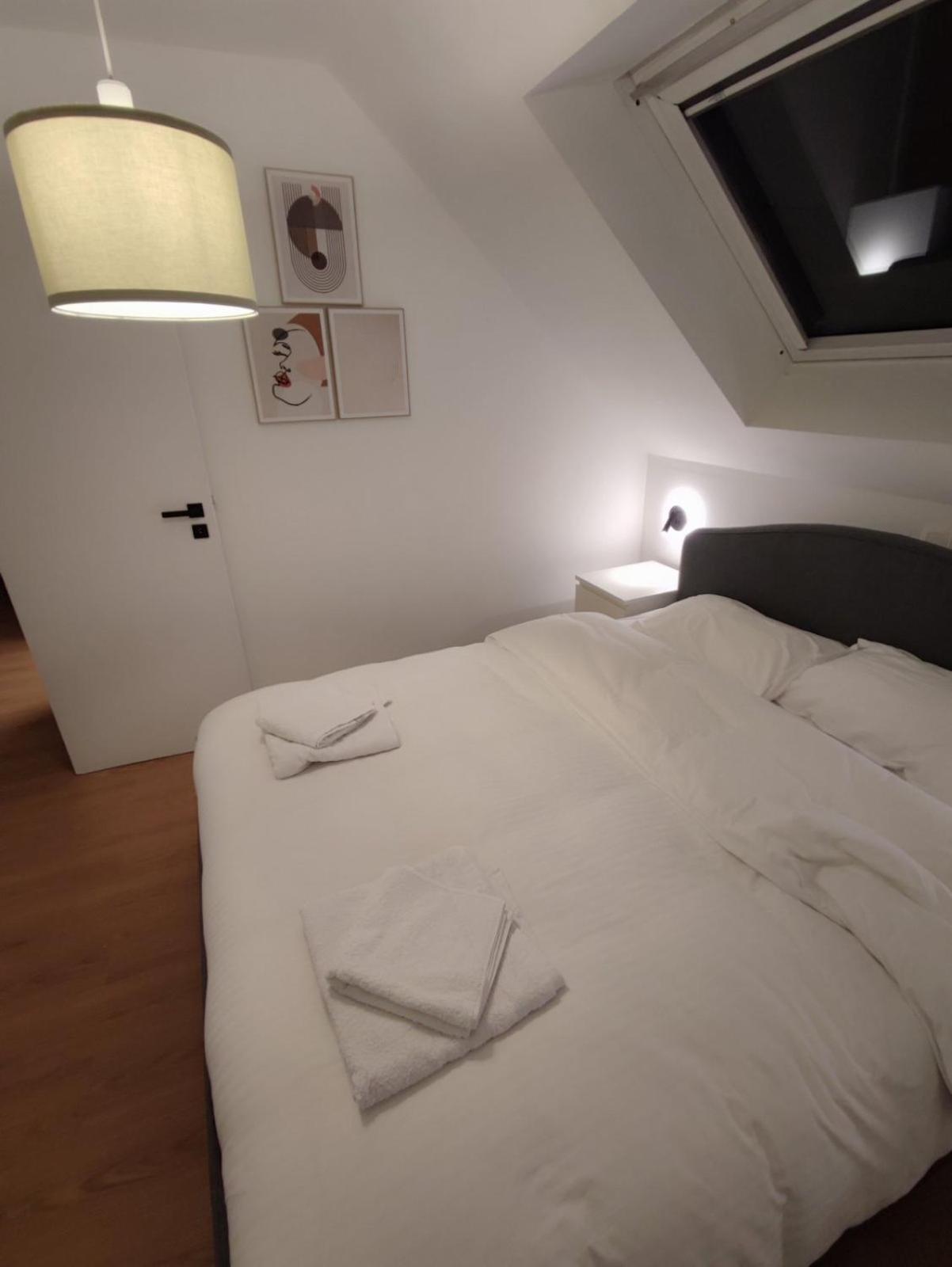 Quartier Louise Studios Brussel Bagian luar foto